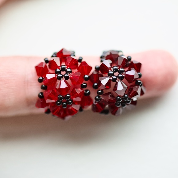 Pair of Hand Crafted Beaded Rings - Picture 6 of 8